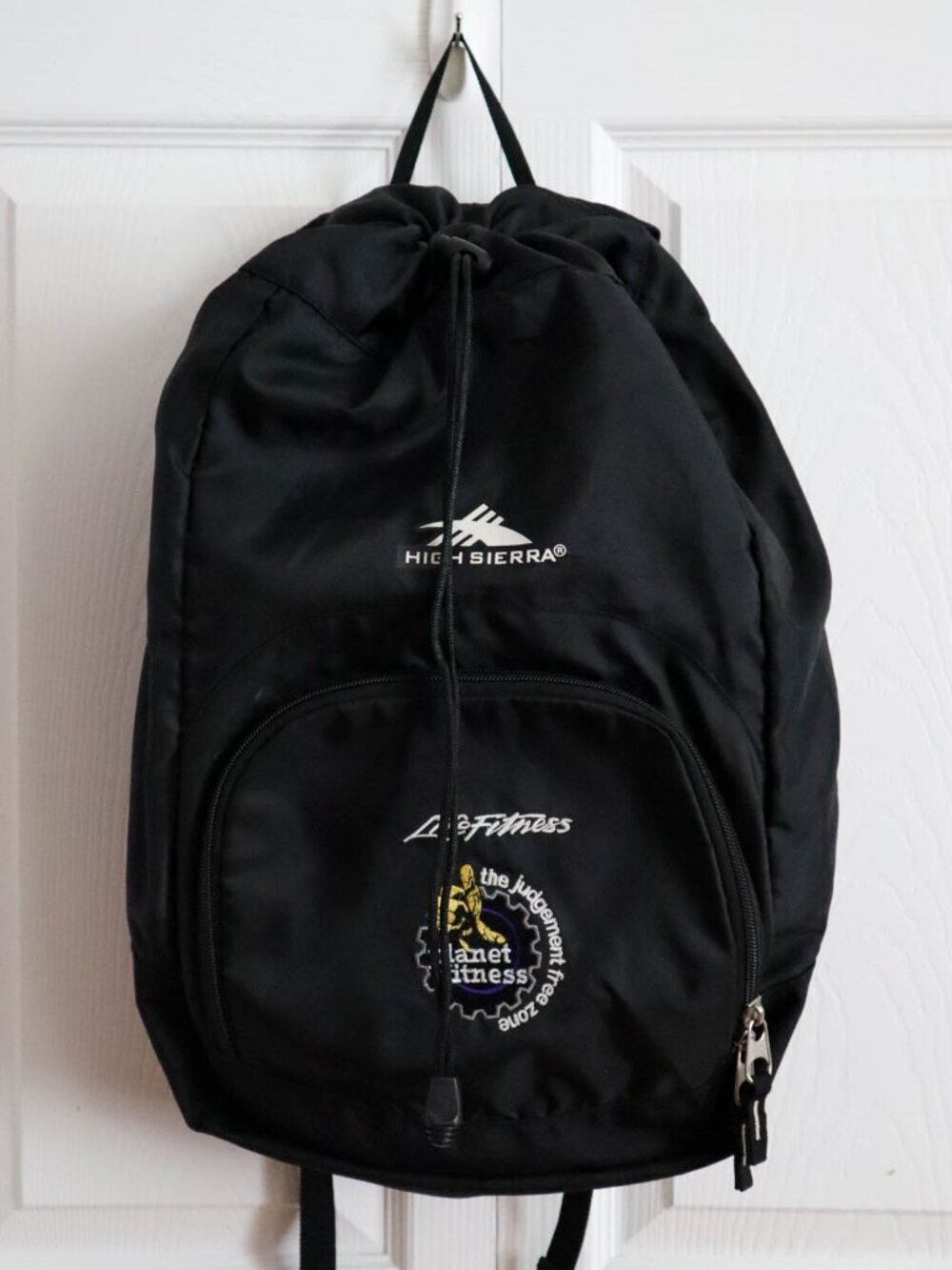 Sierra Synch Lightweight Drawstring Backpack Daypack Black 17" Planet Fitness